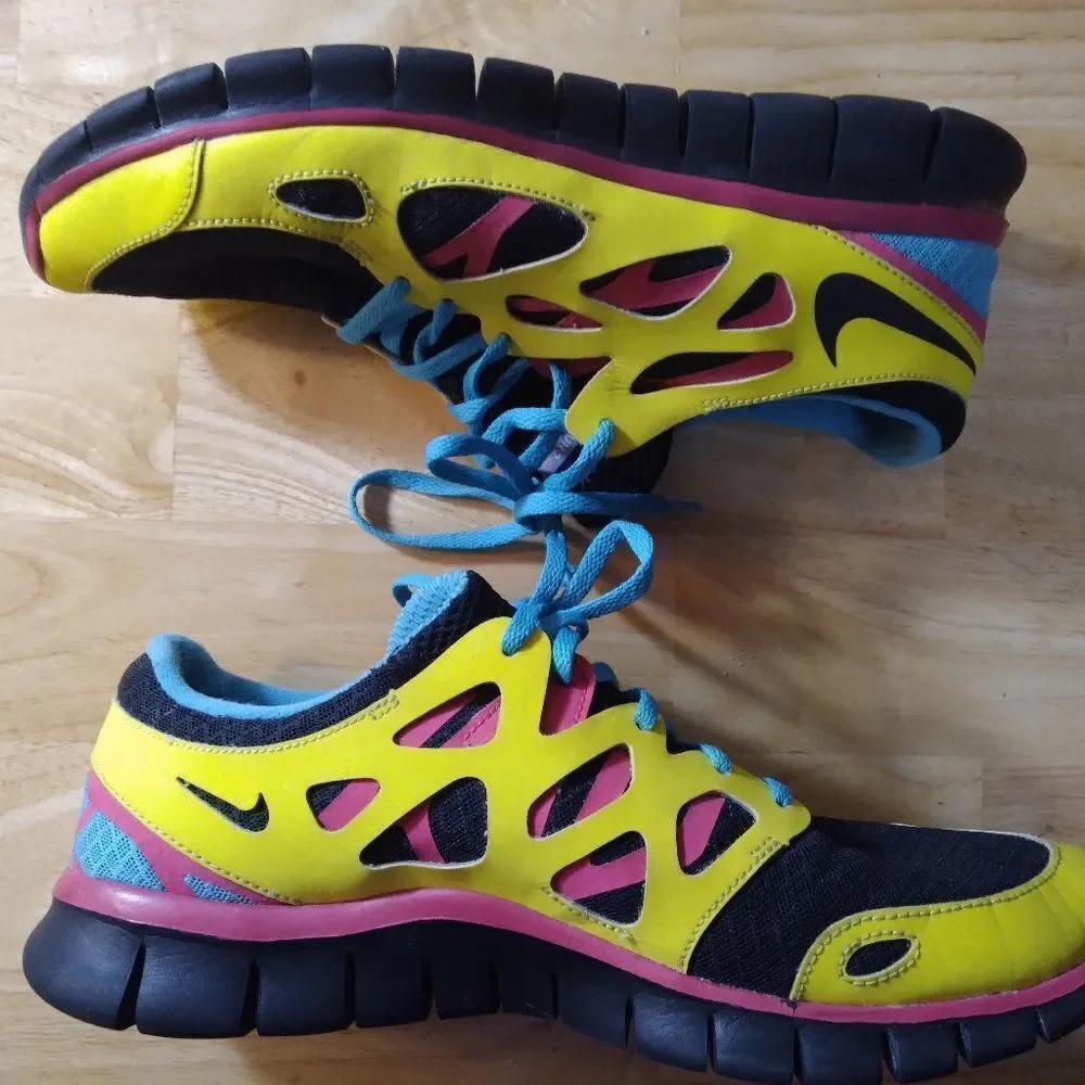Nike Yellow and Black Free Run 2 - Picture 3 of 8